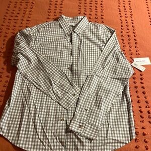 Mens button down long sleeved dress shirt - size XL